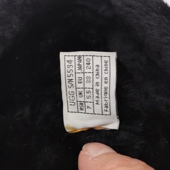 UGG women's size 7 black leather suede tall boots under knee pull on fuzzy - Picture 15 of 16